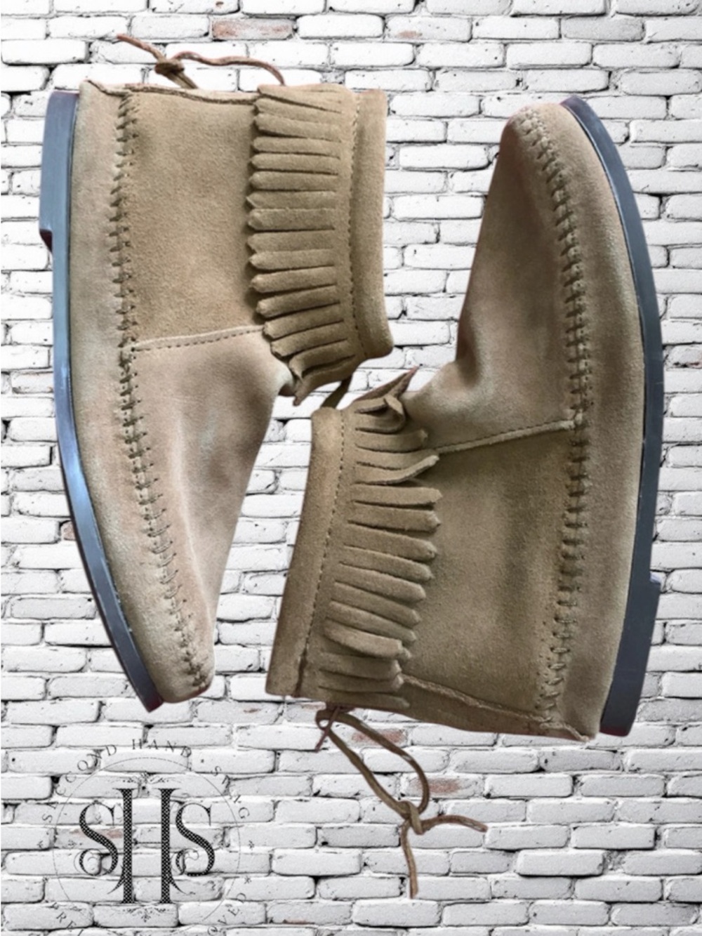 Minnetonka Women's Fringe Moccasin Boots - Tan